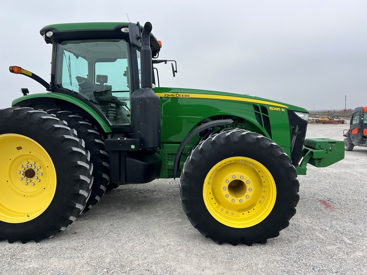 john-deere-8285r-image-23