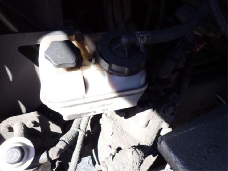 2015-freightliner-mt55-image-60