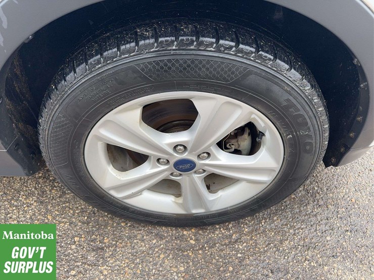 2016-ford-escape-image-13