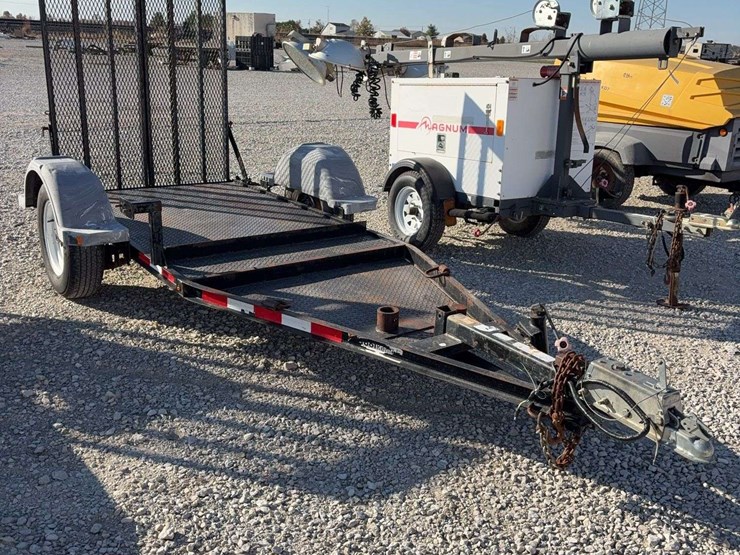 2014-2''-ball-pull-type-trailer,-single-axle-with-ramps,-3500lb-axles-image-2