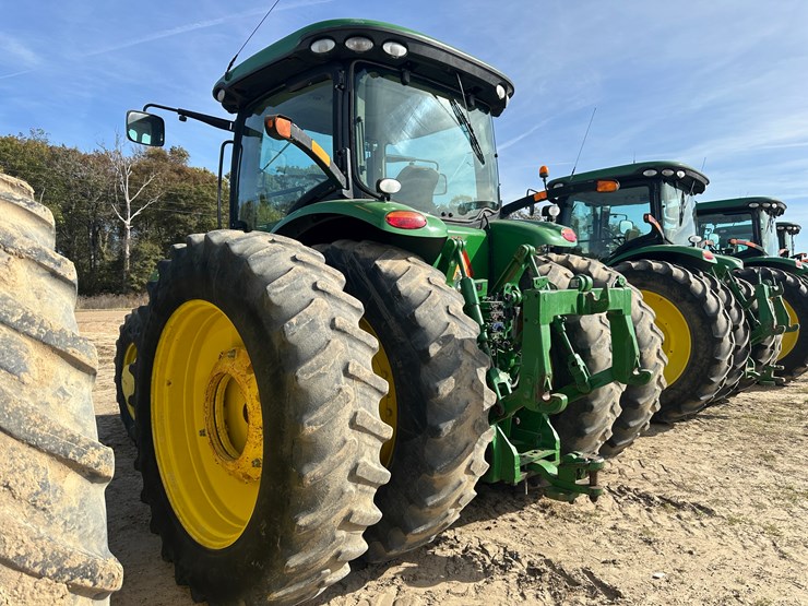 2010-john-deere-8295r-image-4