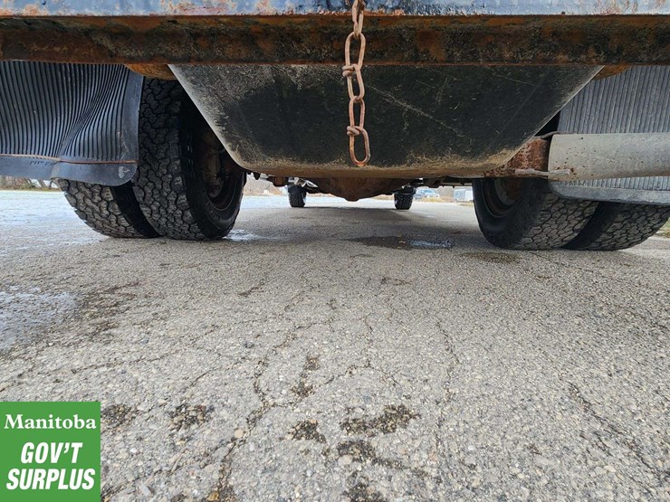 2013-chevrolet-silverado-3500hd-image-9