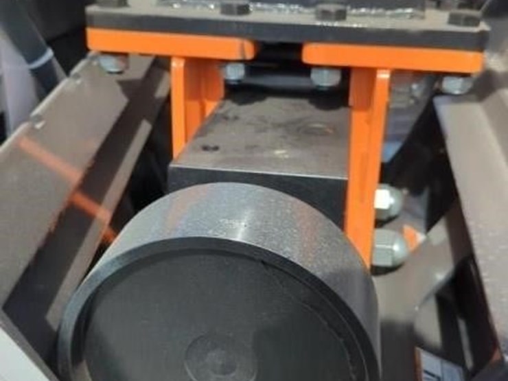 new-wolverine-post-driver---skidsteer-attachment-image-2