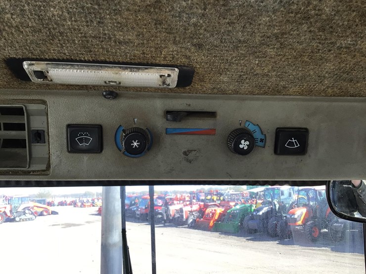 massey-ferguson-3680-image-18