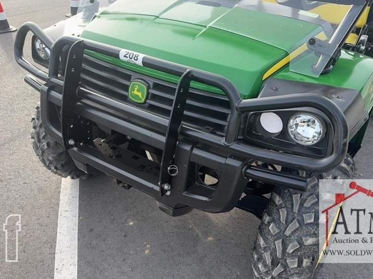 2021-john-deere-gator-image-7