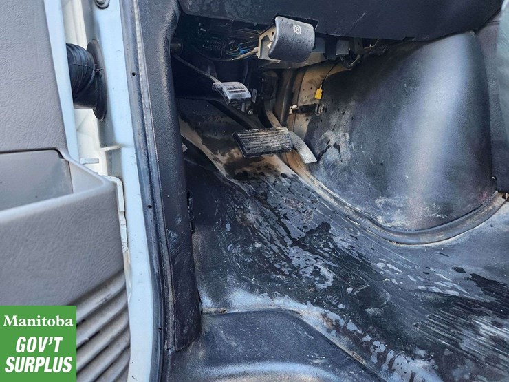 2012-chevrolet-express-2500-image-24