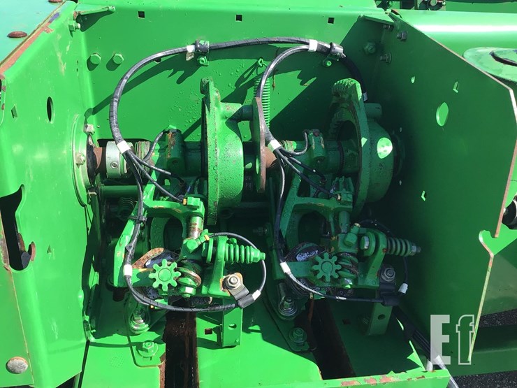 2006-john-deere-348-image-10