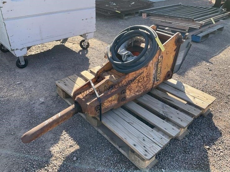 stanley-hydraulic-hammer-for-excavator-image-1