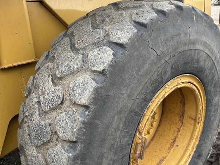 2004-caterpillar-938g-image-15