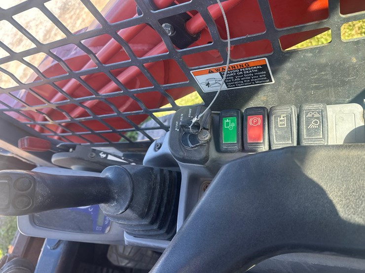 2016-kubota-svl75-2-image-17