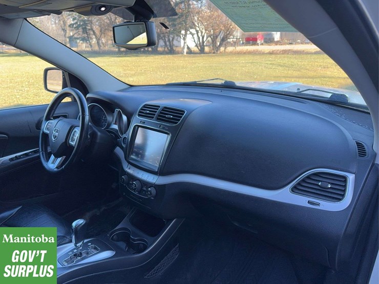 2012-dodge-journey-image-30