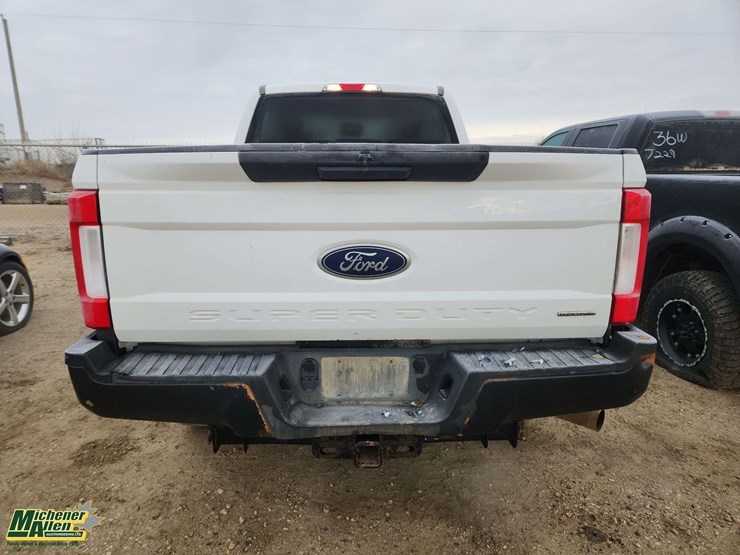 2019-ford-f250-image-32