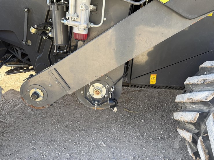 2022-claas-lexion-7500-image-77