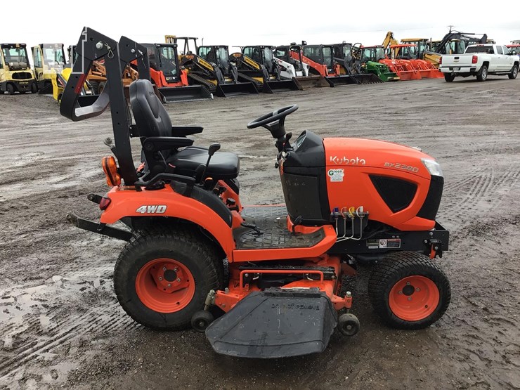 2022-kubota-bx2380-image-3