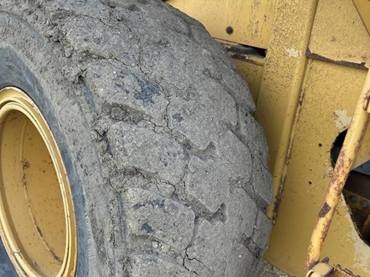 2004-caterpillar-928g-image-14