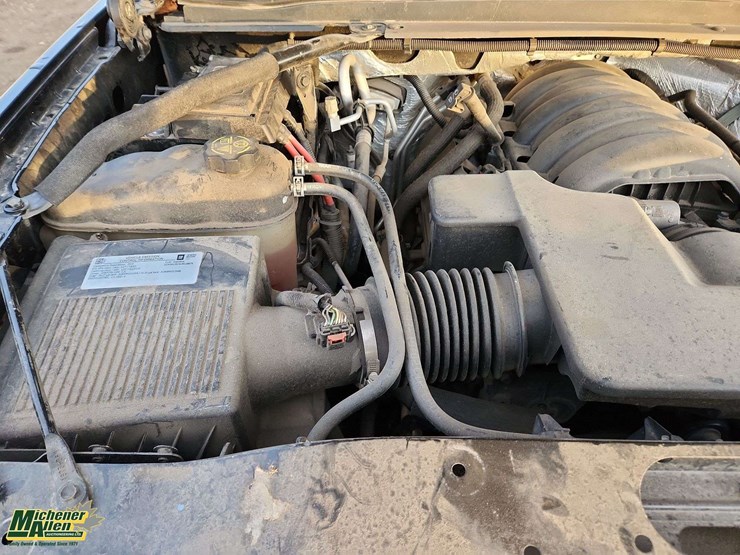 2018-chevrolet-tahoe-ltz-image-29