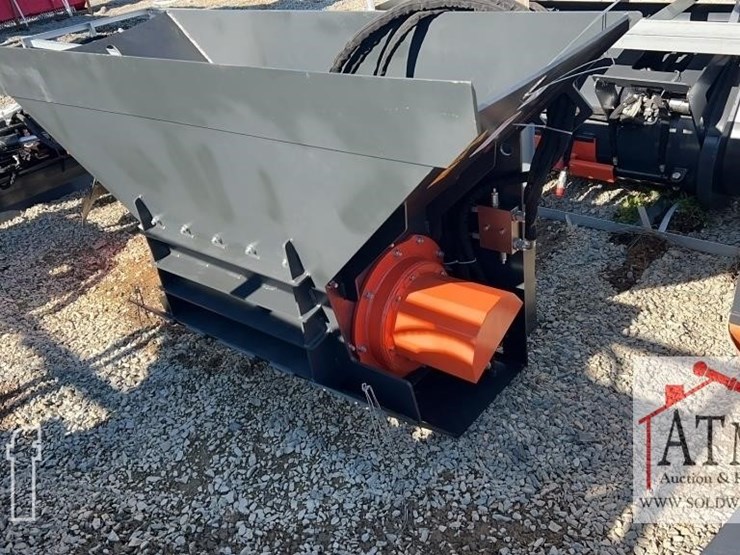 new-wig-material-crusher---skidsteer-attachment-image-2