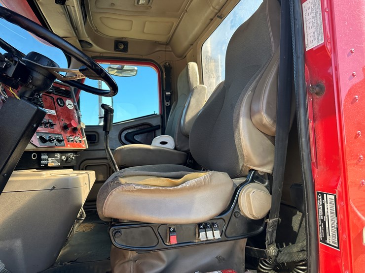 2005-international-9200i-image-70