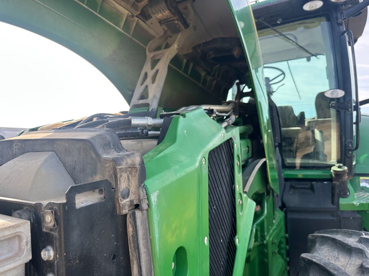 2013-john-deere-8285r-image-43