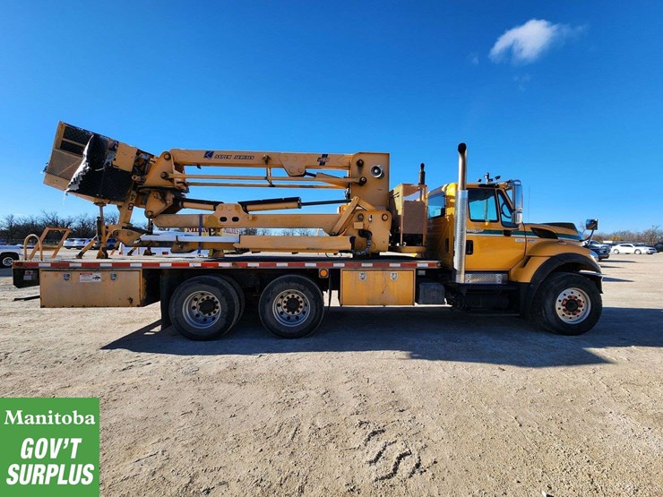 2009-international-workstar-7500-image-11