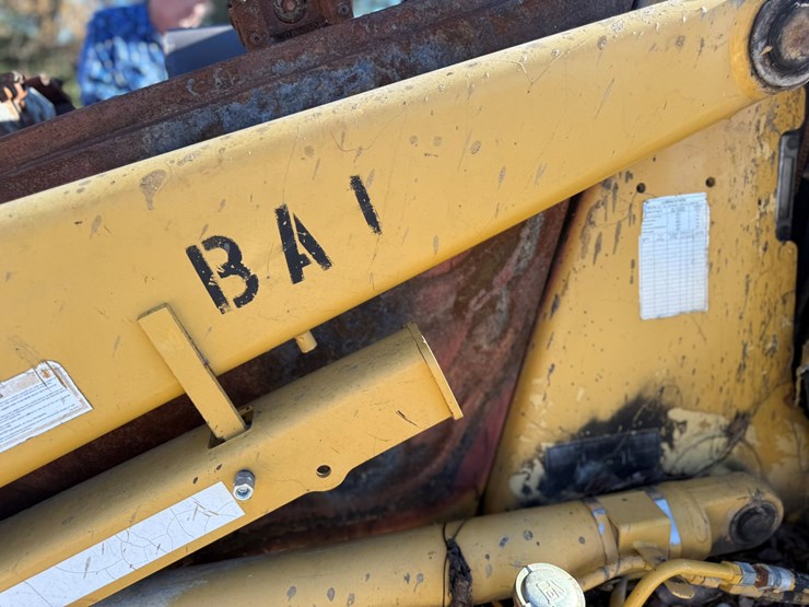 caterpillar-420d-image-52