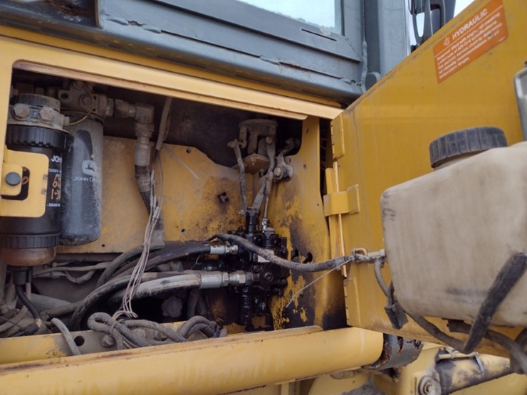 2009-deere-650j-lgp-image-21