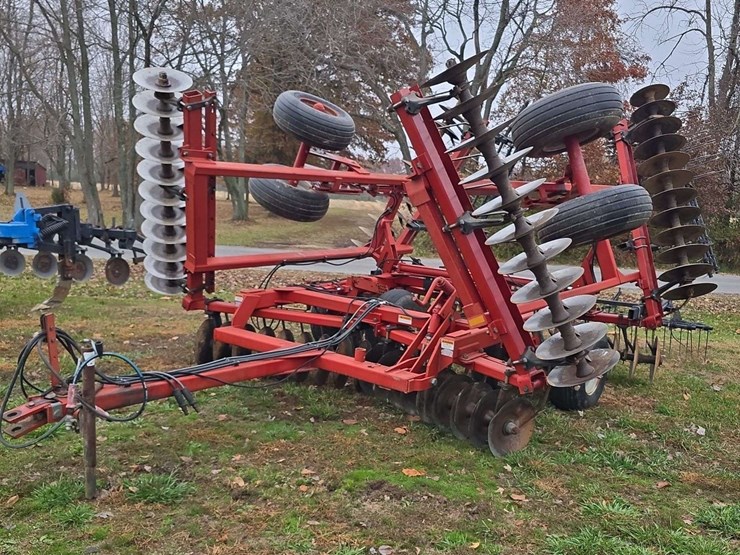 case-ih-3950-image-1