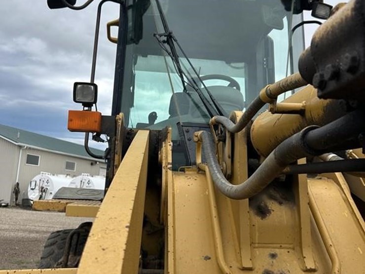 2004-caterpillar-938g-image-30