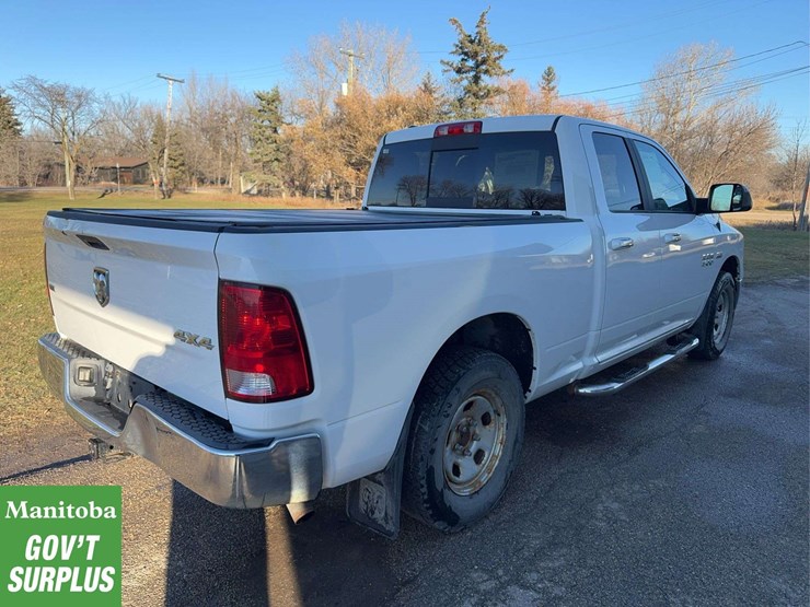2017-dodge-1500-image-3