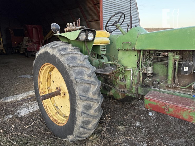 john-deere-4010-image-4