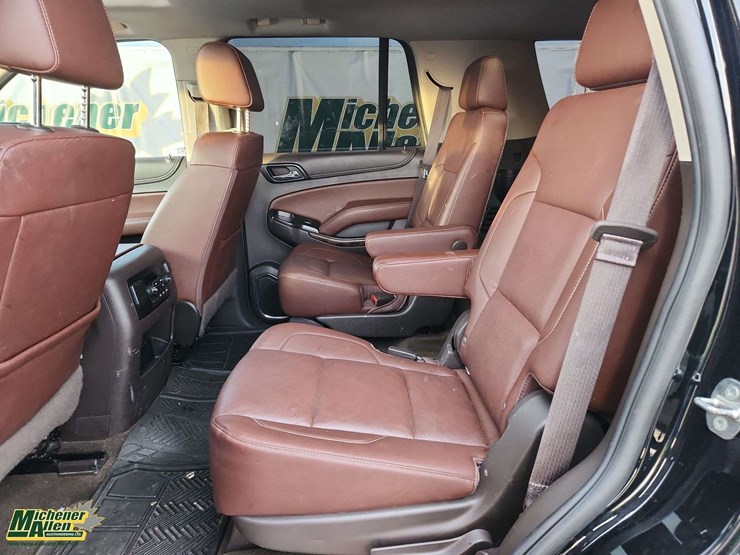 2018-chevrolet-tahoe-ltz-image-19