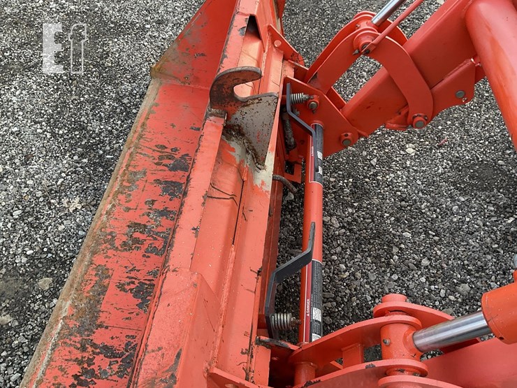 2008-kubota-m8540-image-12