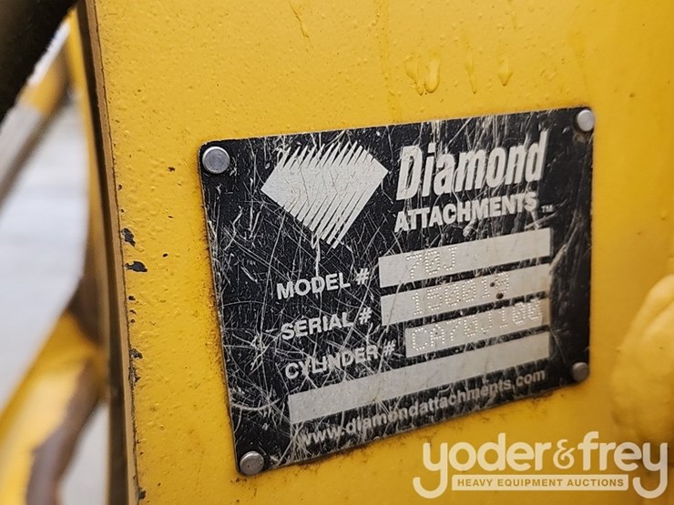 2004-deere-700h-image-24