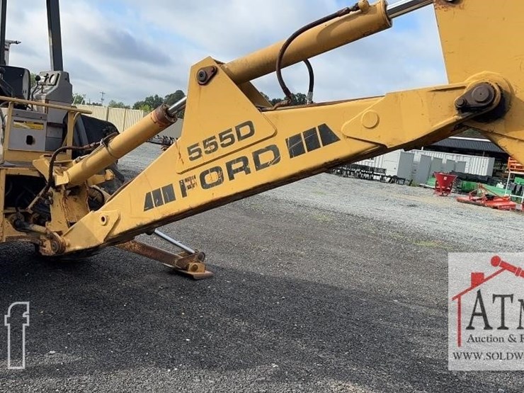 1996-ford-555d-image-7