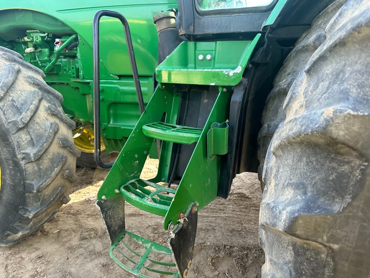 2013-john-deere-8285r-image-24