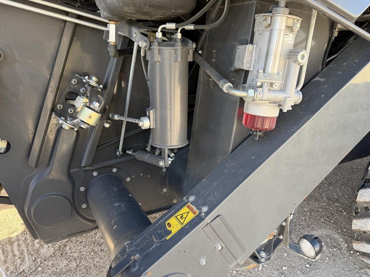 2022-claas-lexion-7500-image-75