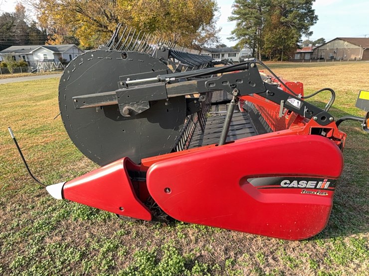 2014-case-ih-30-image-32