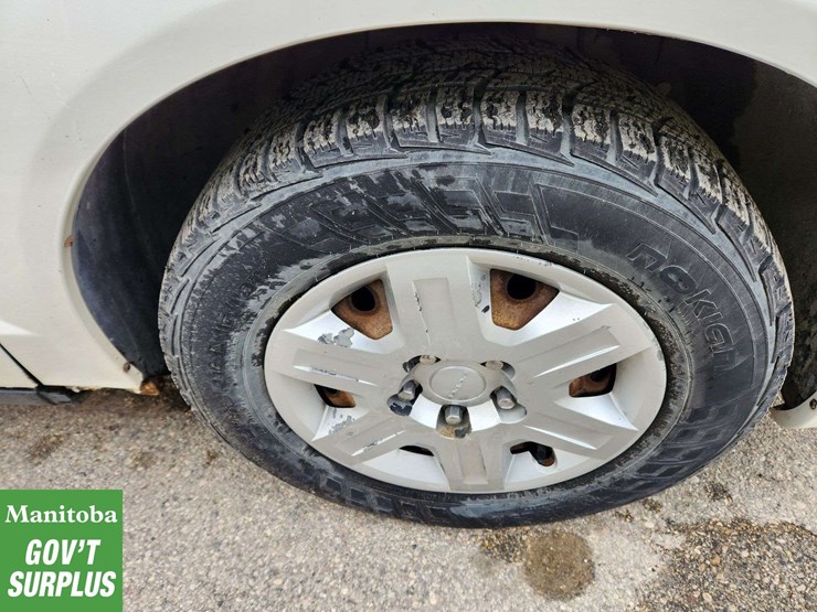 2013-dodge-grand-caravan-se-image-11