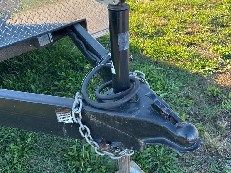 2022-homesteader-16'-enclosed-trailer-image-4