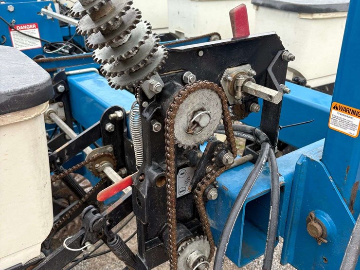 2005-kinze-3500-image-67