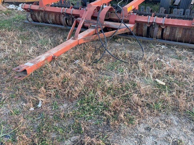 international-415-image-3