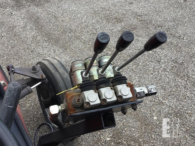 1994-massey-ferguson-231-image-17