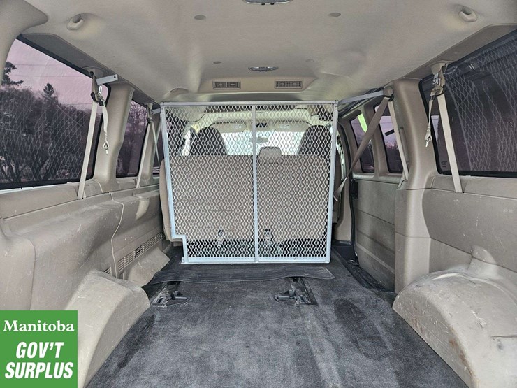 2011-chevrolet-express-1500-image-8