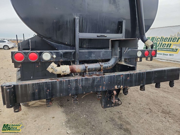 1976-mack-r600-image-31