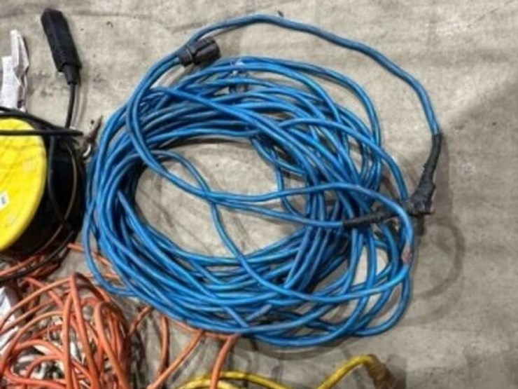 5--extension-chords,-hose-real-image-2