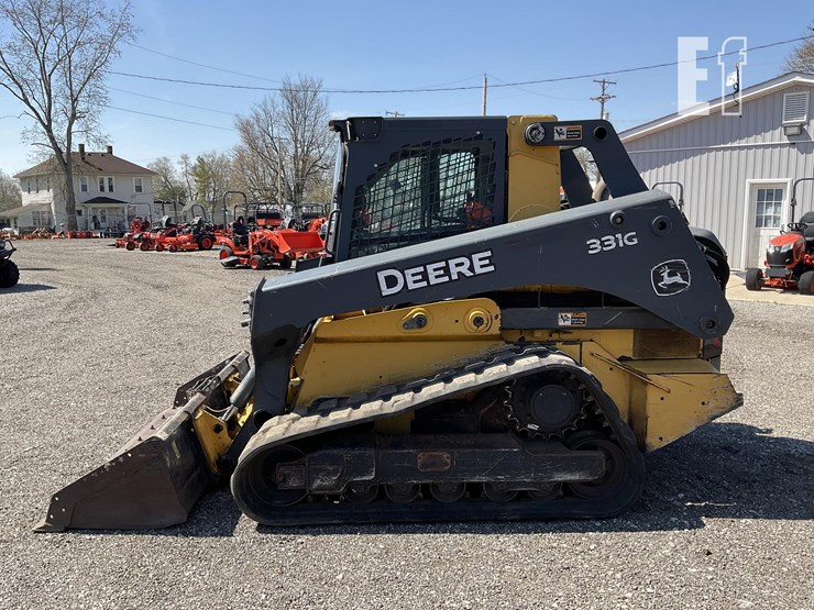 2017-deere-331g-image-2