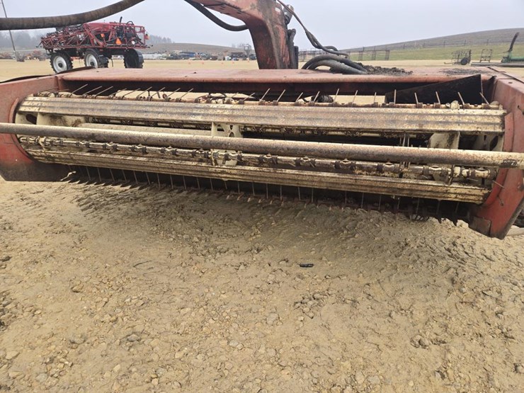 hesston-1010-image-3