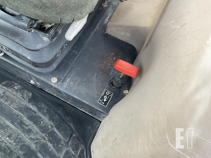 2008-kubota-m8540-image-19