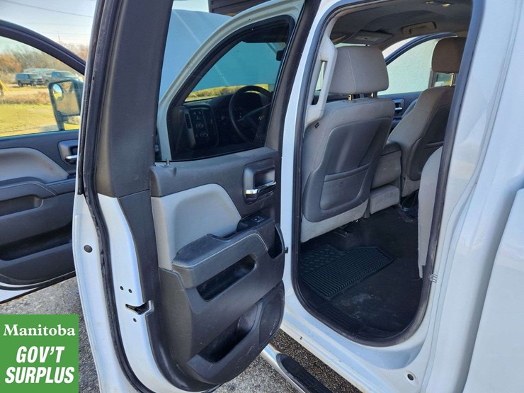 2015-chevrolet-silverado-1500-image-22