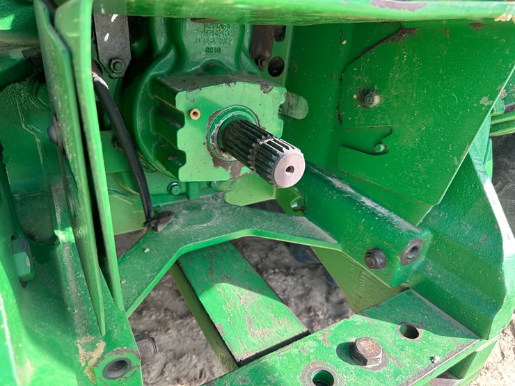 2010-john-deere-8295r-image-19
